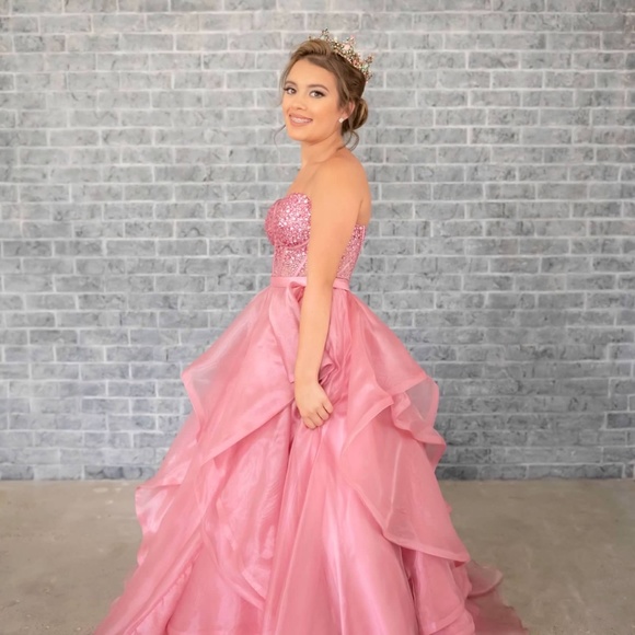 Prom Dress - Picture 3 of 5